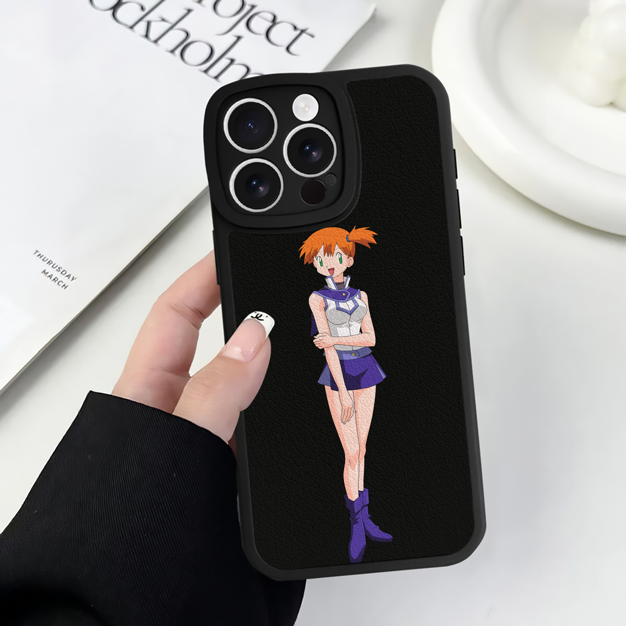 遊☆戯☆王 Yu-Gi-Oh! 【iPhone 16シリーズ対応】シリコンスマホケース（レザー調） 材質：シリコン